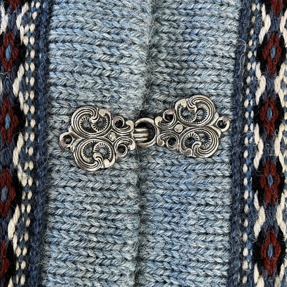 Dale of Norway Blue and Cream Cardigan size S 40 - Picture 3 of 8